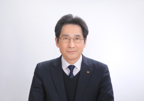 教育長の写真